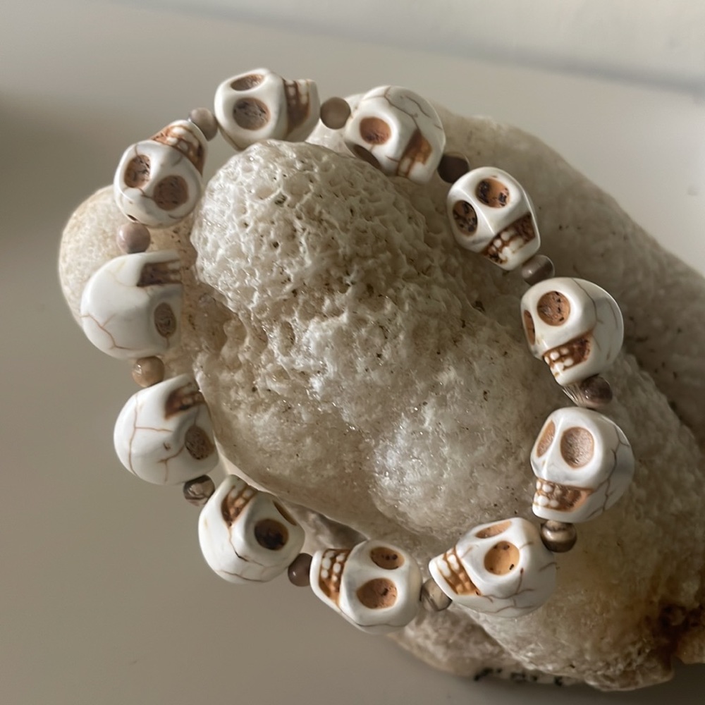 Handmade Stone Carved Skull Bracelet
